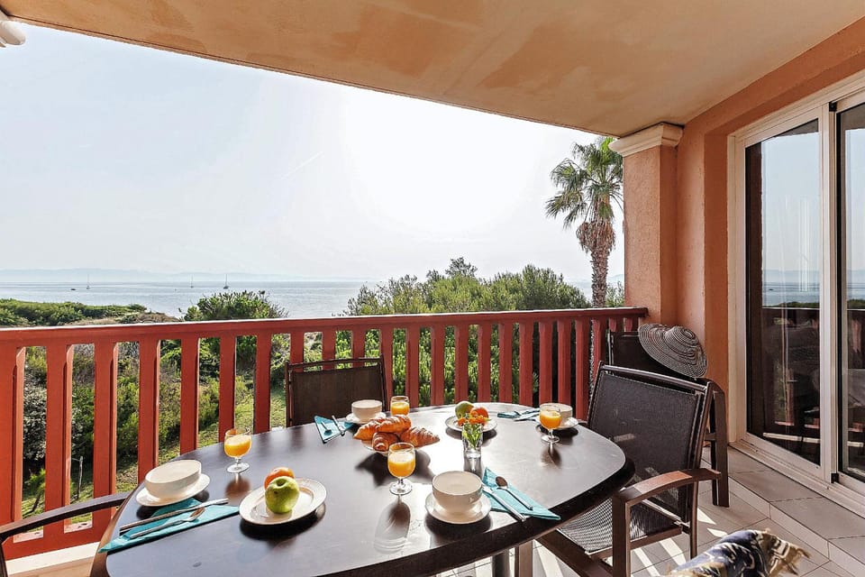 Residence Pierre & Vacances La Pinede Hotel in Hyères