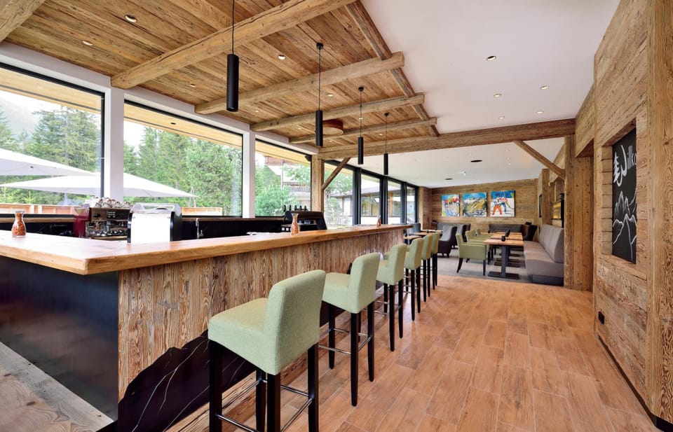 Bar/lounge