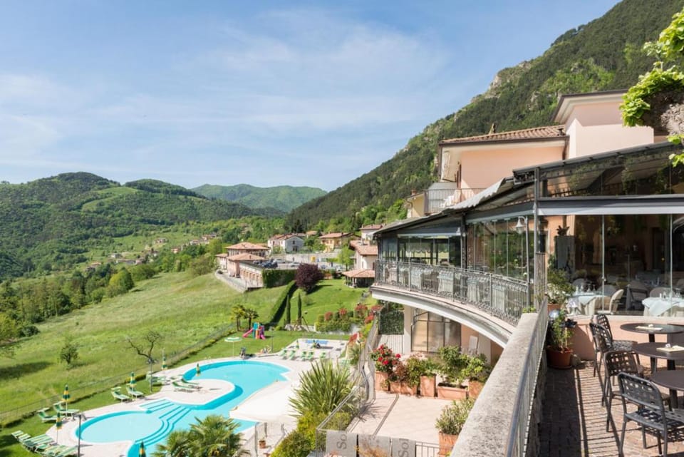 Hotel La Fenice e Sole Hotel in Tremosine