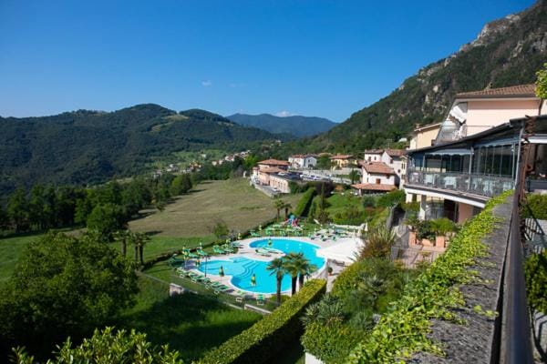 Hotel La Fenice e Sole Hotel in Tremosine