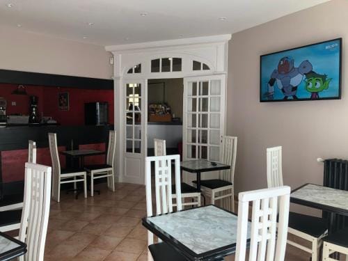 Hotel Le Faisan Hotel in Montluçon