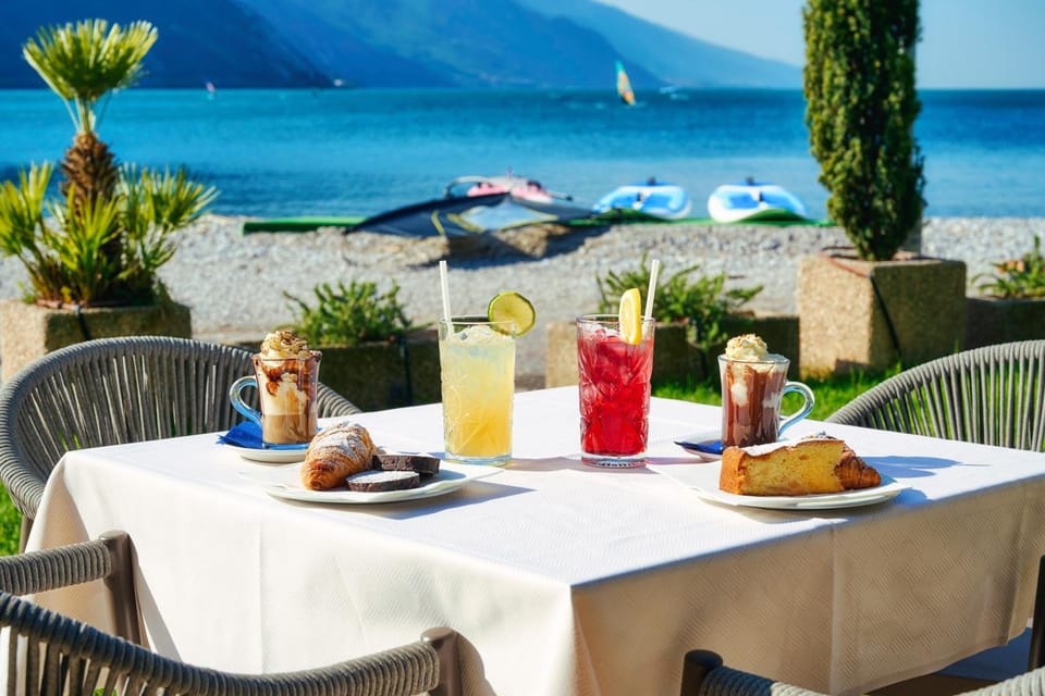 Hotel Lido Blu - Surf & Bike Hotel in Nago–Torbole