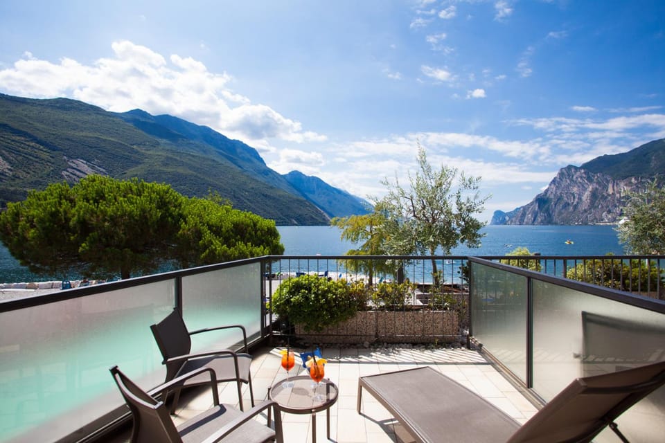 Hotel Lido Blu - Surf & Bike Hotel in Nago–Torbole