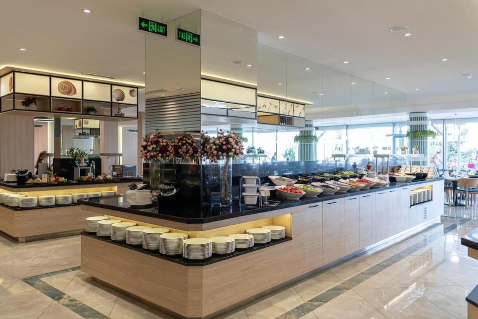 Hotel Neptun Beach Resort in Sunny Beach