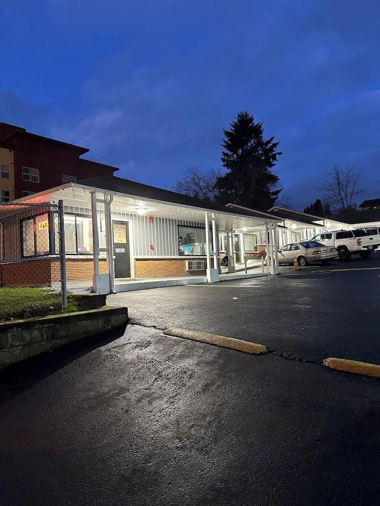 New West Motel Hotel in Des Moines