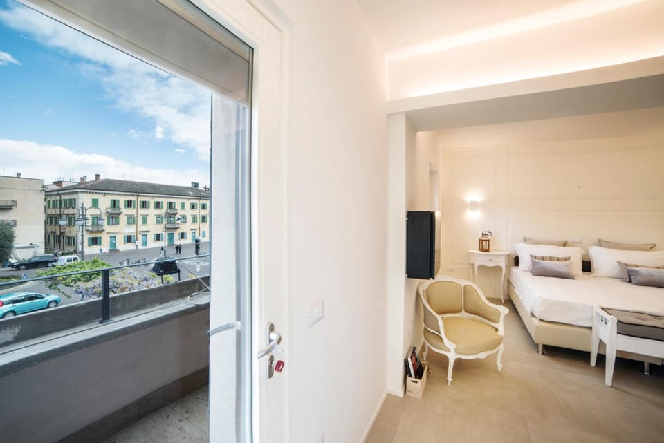 Riviera Carducci Rooms Hotel in Peschiera del Garda