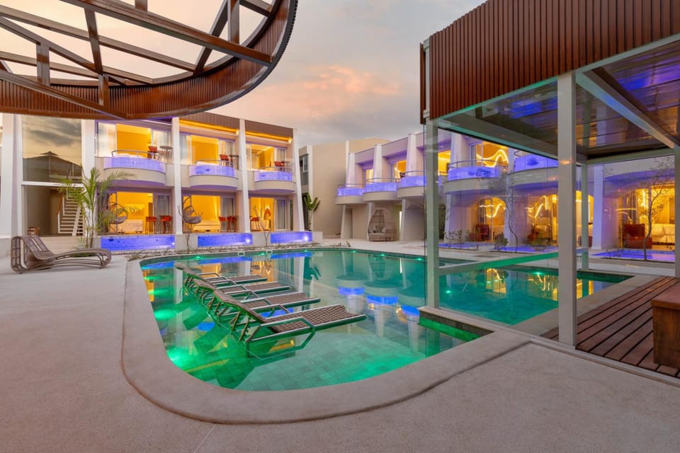 Swimming pool