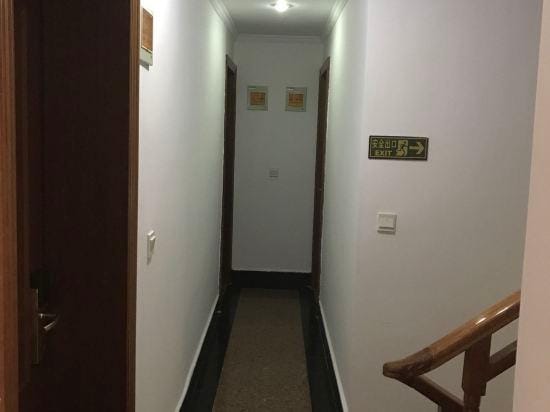 Xinshun Hostel Hotel in Shanghai
