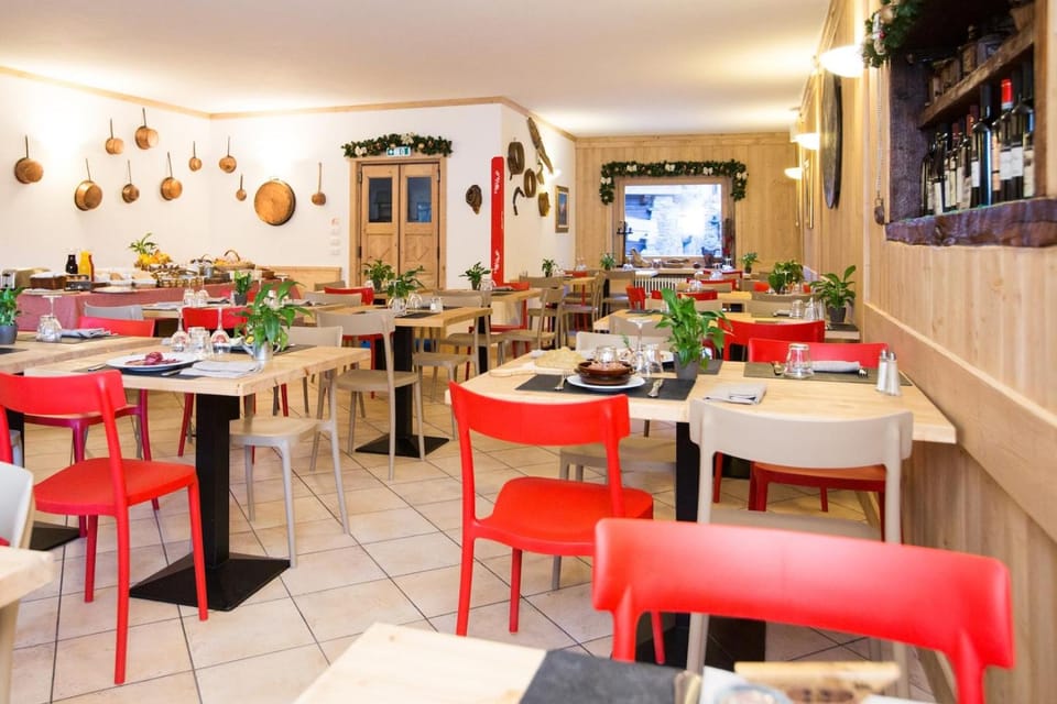 Hotel Restaurant La Barme Hotel in Aosta Valley, Italy