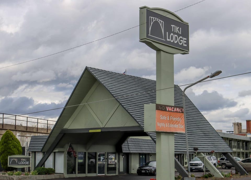 Tiki Lodge Motel Motel in Spokane