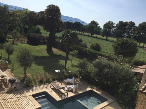 Ferme St Pierre gite, pisc, repas, 2-3 personnes Hotel in Provence-Alpes-Côte d'Azur