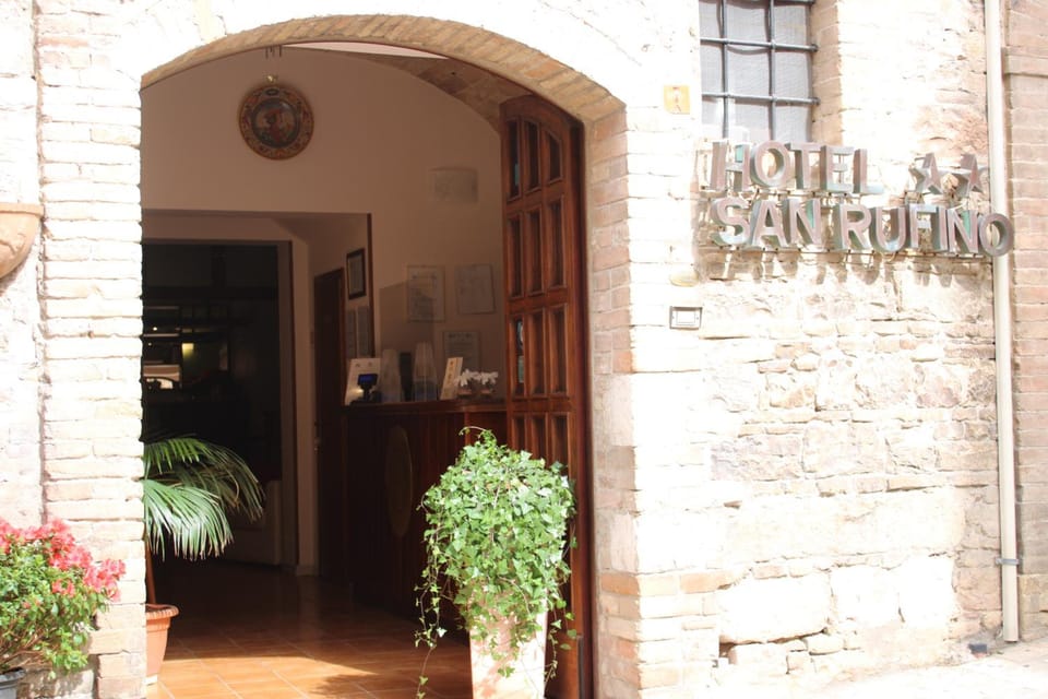 Hotel San Rufino Hotel in Assisi