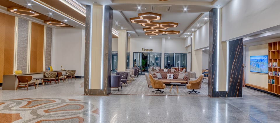 Kahya Hotel Resort in Alanya