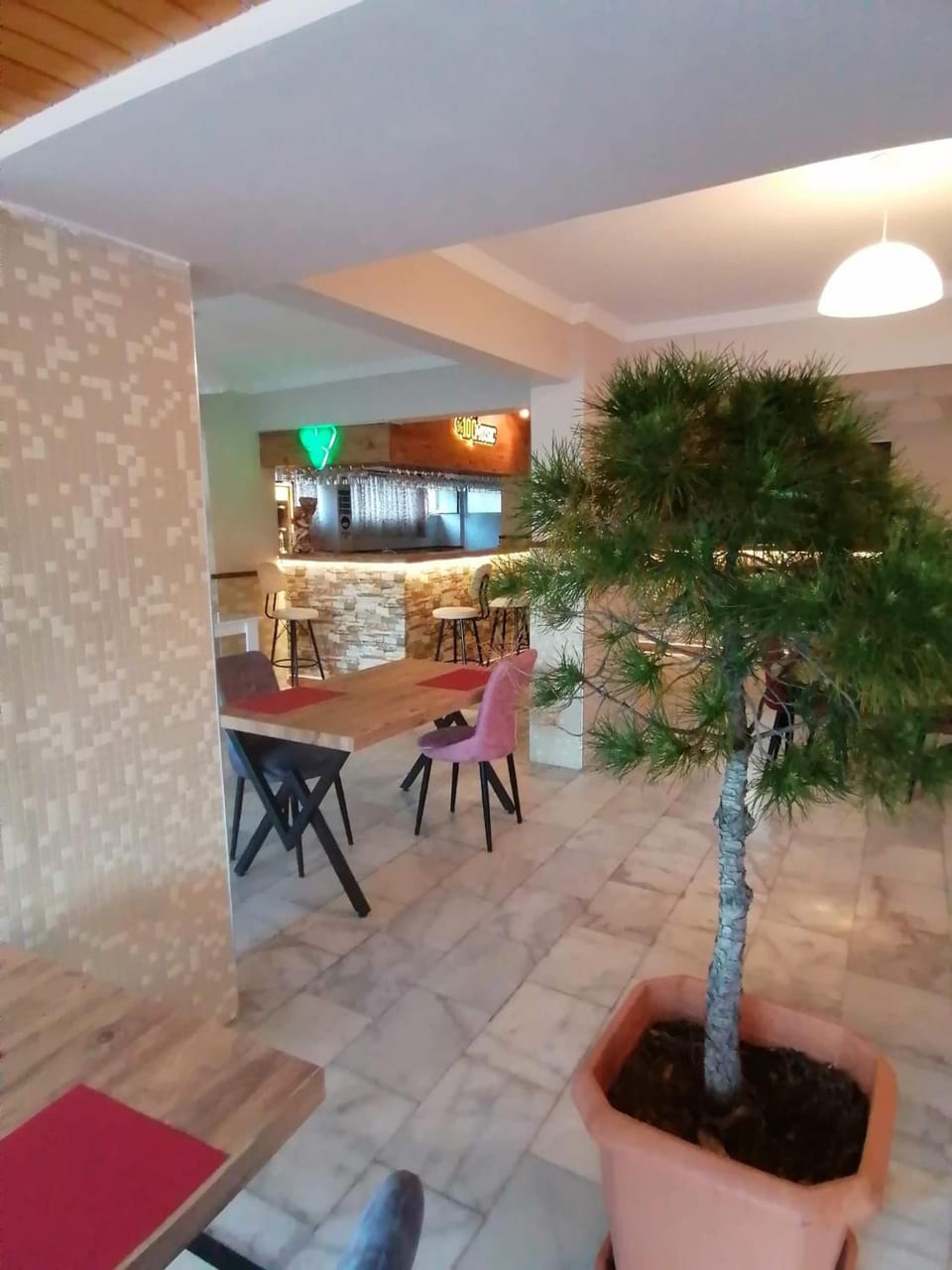 Bar/lounge