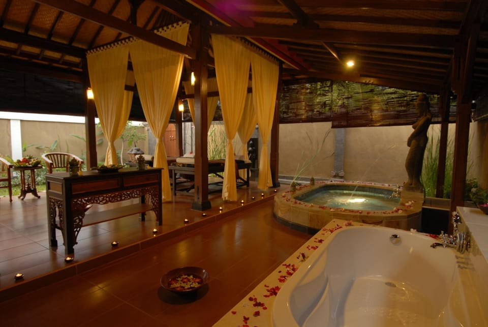 Banyualit Spa 'n Resort Lovina Resort in Buleleng