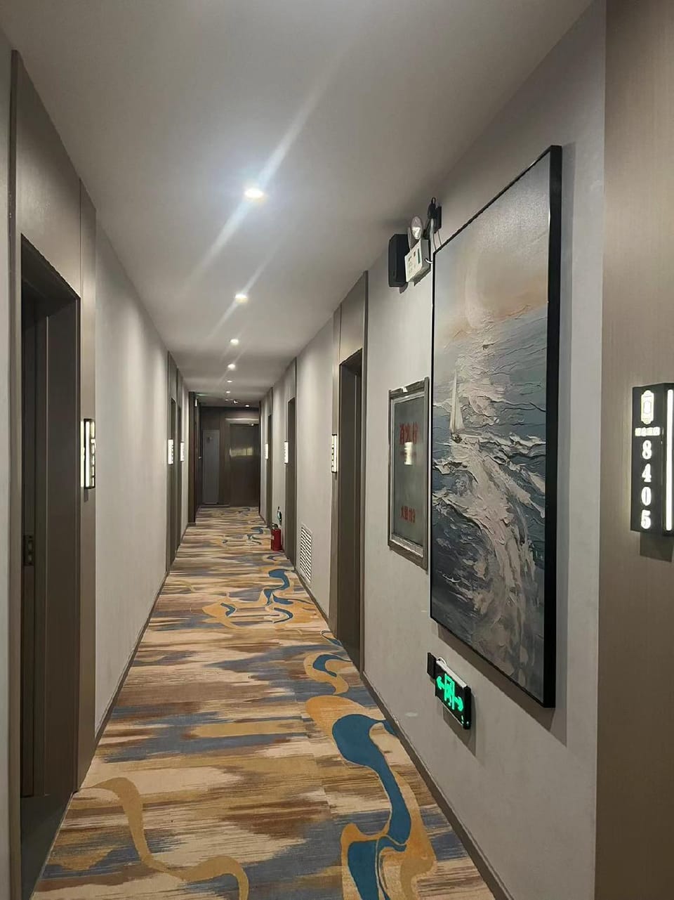 Super 8 Hotel Dingzhou Chongwen Street Hotel in China