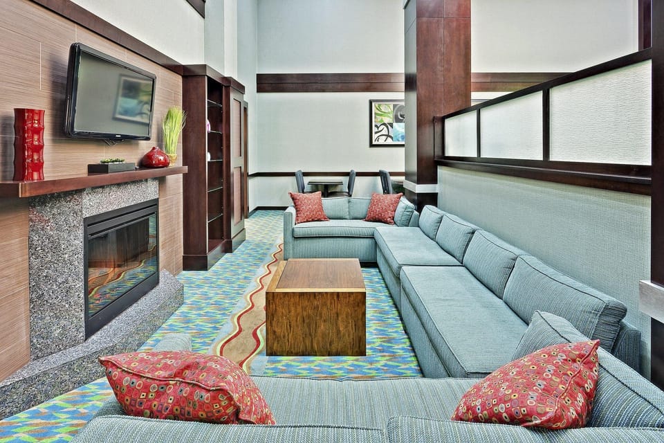 Holiday Inn Express & Suites - New Philadelphia Southwest By IHG Hotel in Ohio