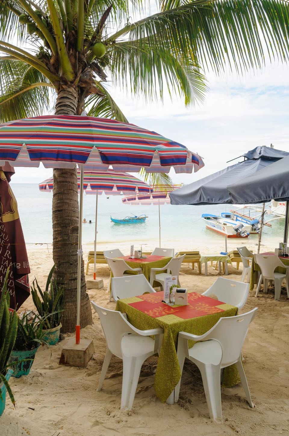 Hayahay Resort Hotel in Panglao