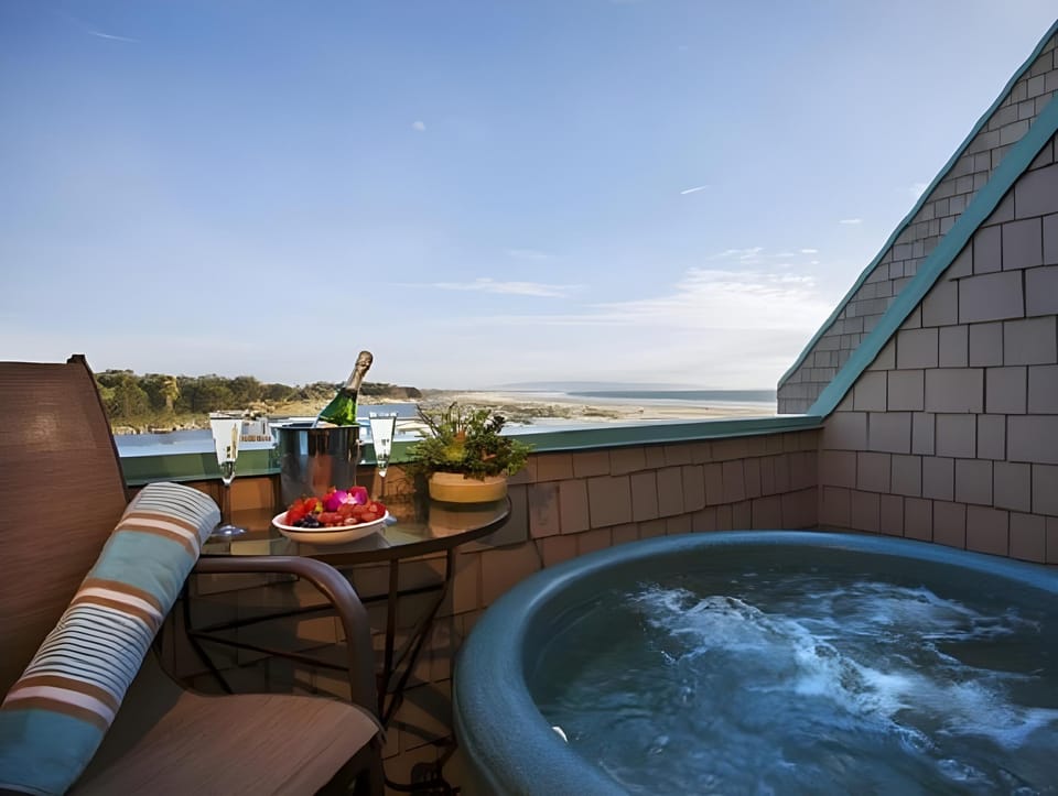 SEAVENTURE BEACH HOTEL Resort in Pismo Beach