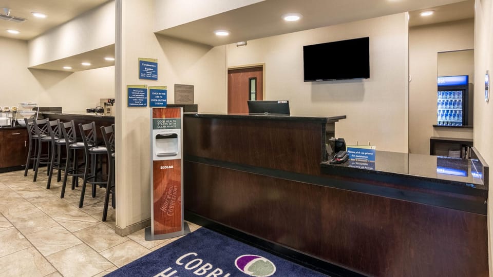 Cobblestone Hotel & Suites - Erie Hotel in Erie