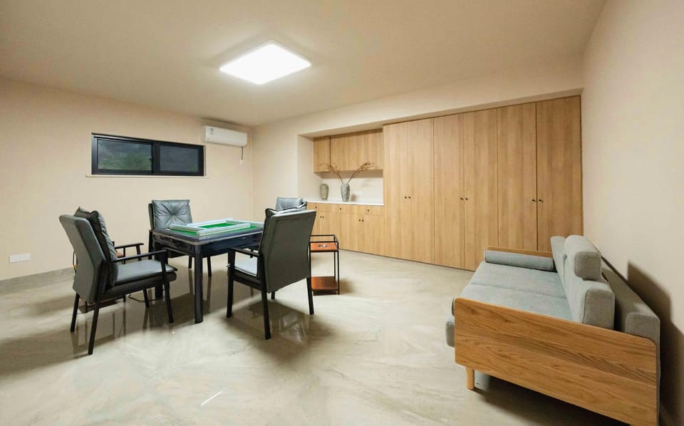 Huzhou Yejie Resort Hotel in Suzhou