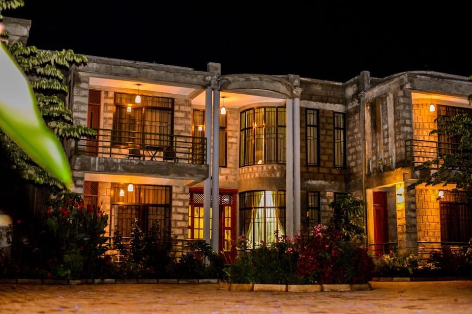 Burka Coffee Lounge Hotel in Arusha