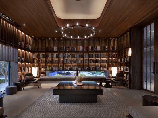Wuta Xinshe Tangquan Homestay (Hangzhou Stork Branch) Hotel in Hangzhou