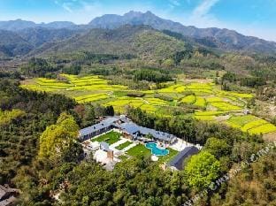 Taohuatan Shangxiang Homestay (Taipinghu Scenic Area) Hotel in Zhejiang