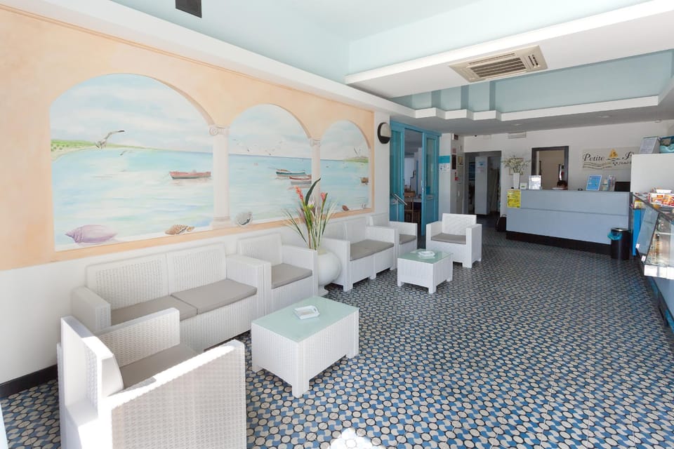 Hotel Petite Fleur - Alba Adriatica Hotel in Alba Adriatica