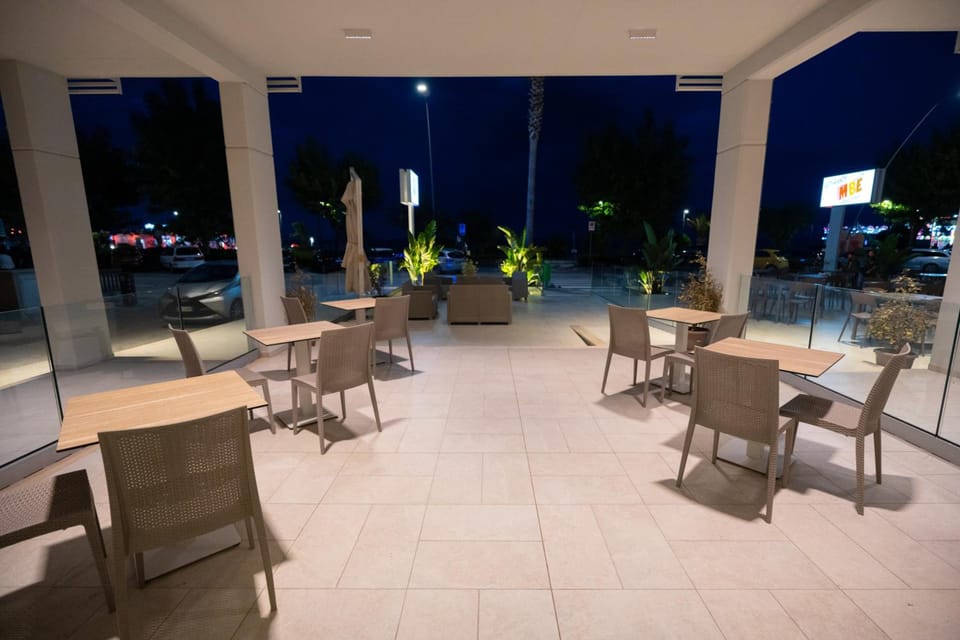 Hotel Petite Fleur - Alba Adriatica Hotel in Alba Adriatica