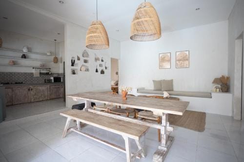 Gypsy Moon Bali Hotel in North Kuta