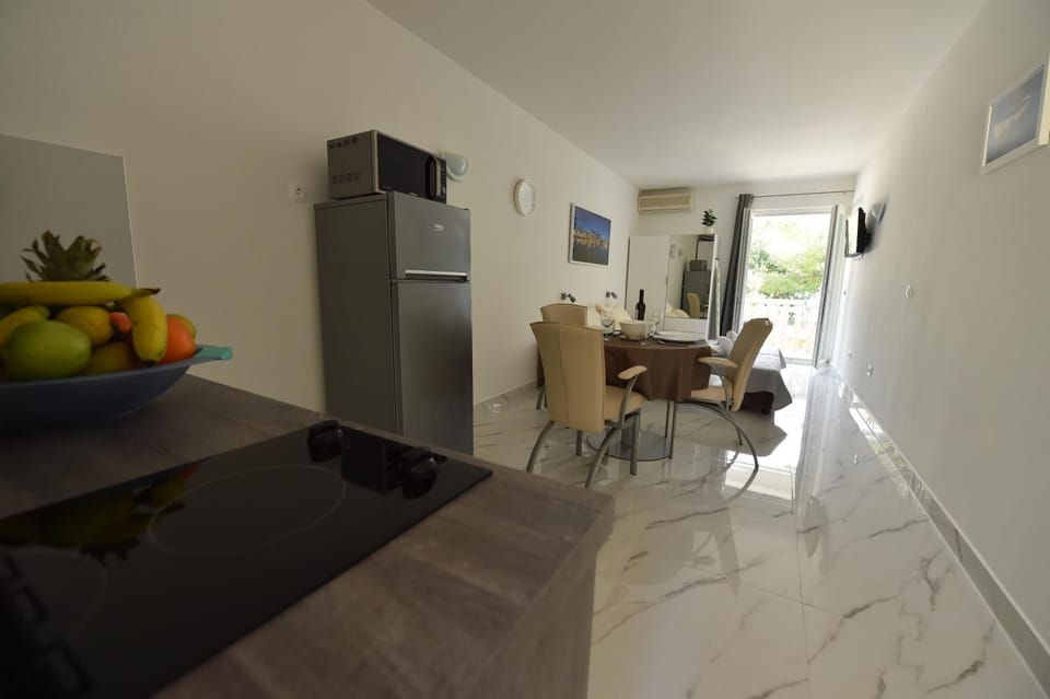 Beach Apartments Vlado Hotel in Podstrana