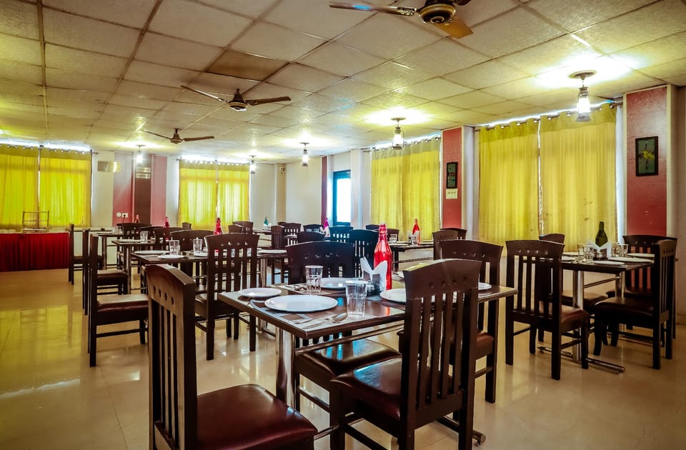 NEW ORANGE TREE CLASSIC FALL RESORT MUSSOORIE - IN HOUSE PARKING Resort in Uttarakhand