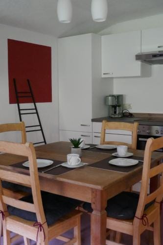 Pension & Ferienwohnungen Haus Edelweiß Hotel in Tyrol