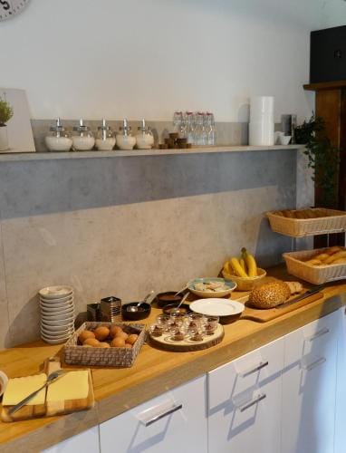 Pension & Ferienwohnungen Haus Edelweiß Hotel in Tyrol
