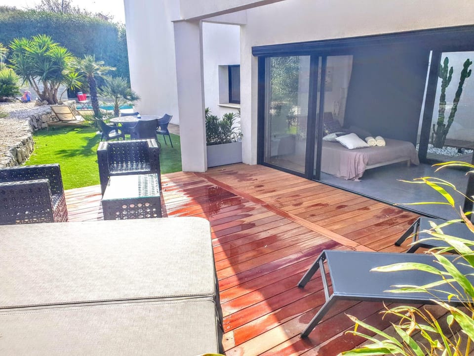 La Villa Blanche Hotel in Sanary-sur-Mer