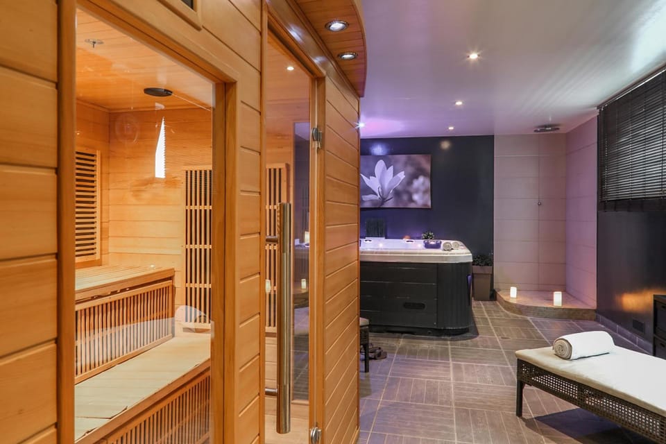 Hot tub