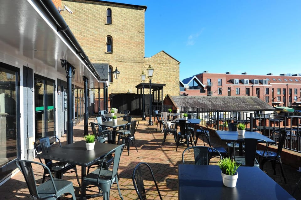 The White Hart by Good Night Inns Hotel in Aylesbury Vale