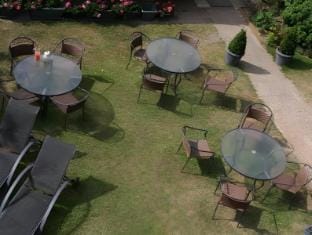 La Villa Les Mots Passants Hotel in Cabourg