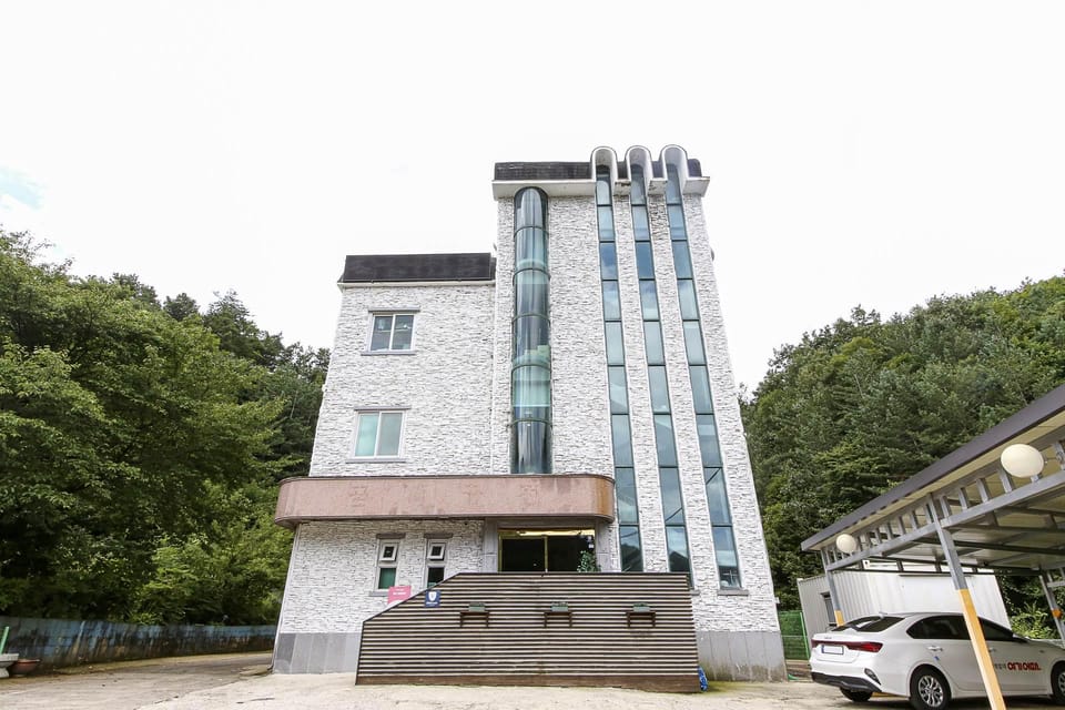 Geumsan Dream Palace Motel in South Korea