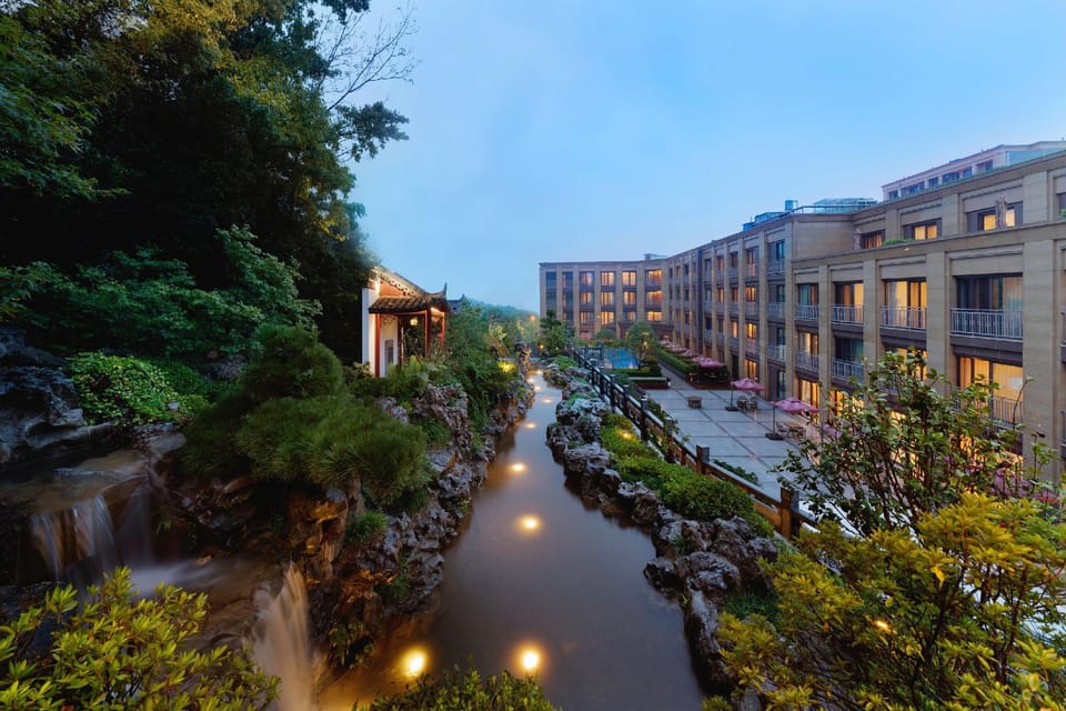 Landison hushan Resort Hangzhou Hotel in Hangzhou