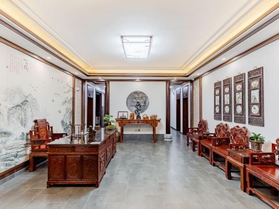 Taohuatan five star homestay Hotel in Zhejiang