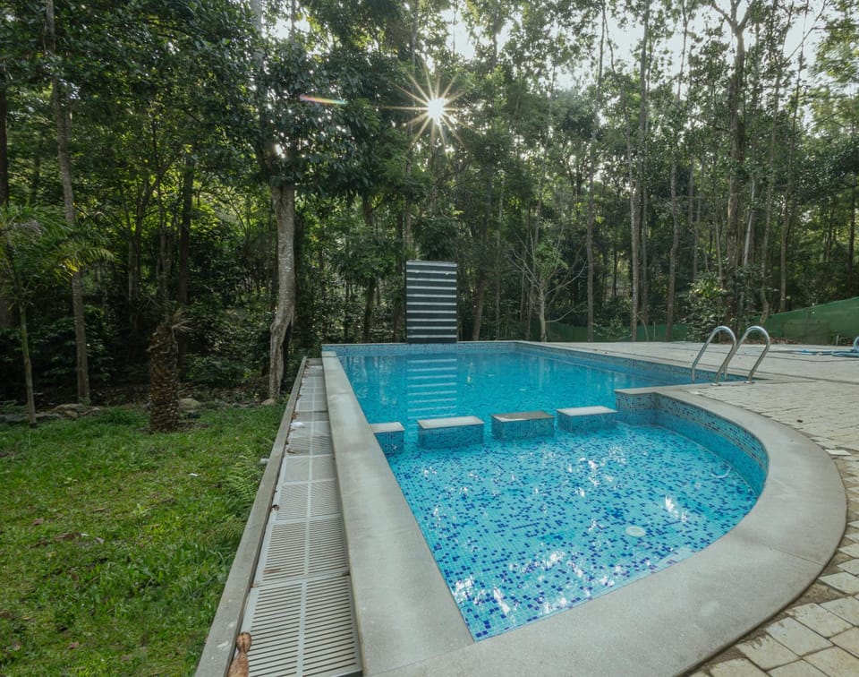 Kolaahalam Mainland Resorts  Hotel in Tamil Nadu