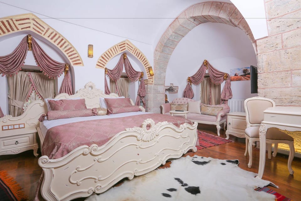 Behrampasa Otel Cafe Restaurant Hotel in Turkey