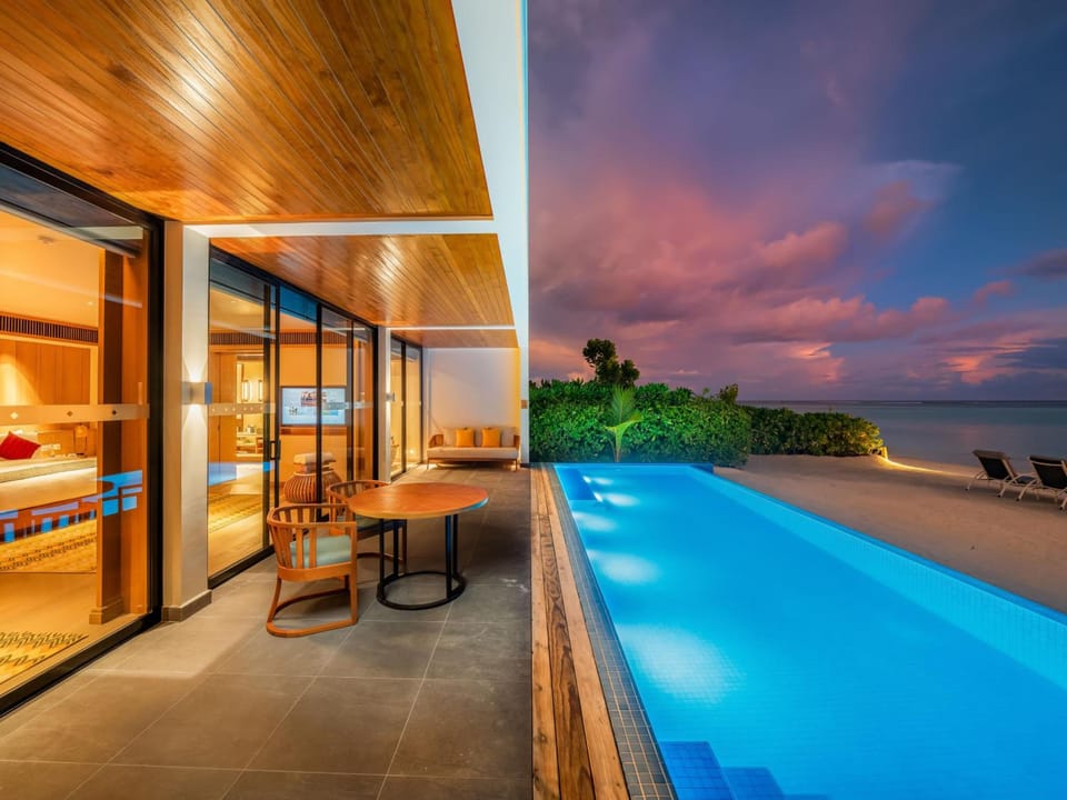 Kuda Villingili Resort Maldives - Free return transfers from 3 nights stay and above Resort in Maldives