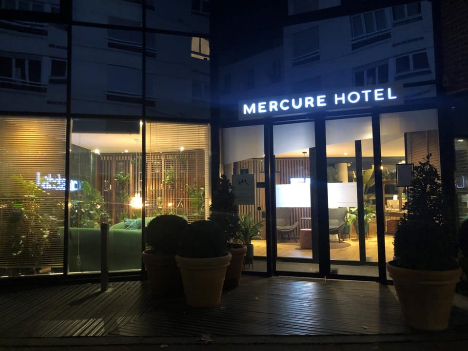 Mercure Paris Montparnasse Pasteur Hotel in Paris