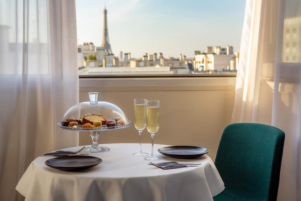 Mercure Paris Montparnasse Pasteur Hotel in Paris