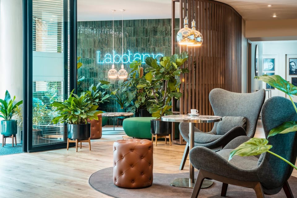 Mercure Paris Montparnasse Pasteur Hotel in Paris