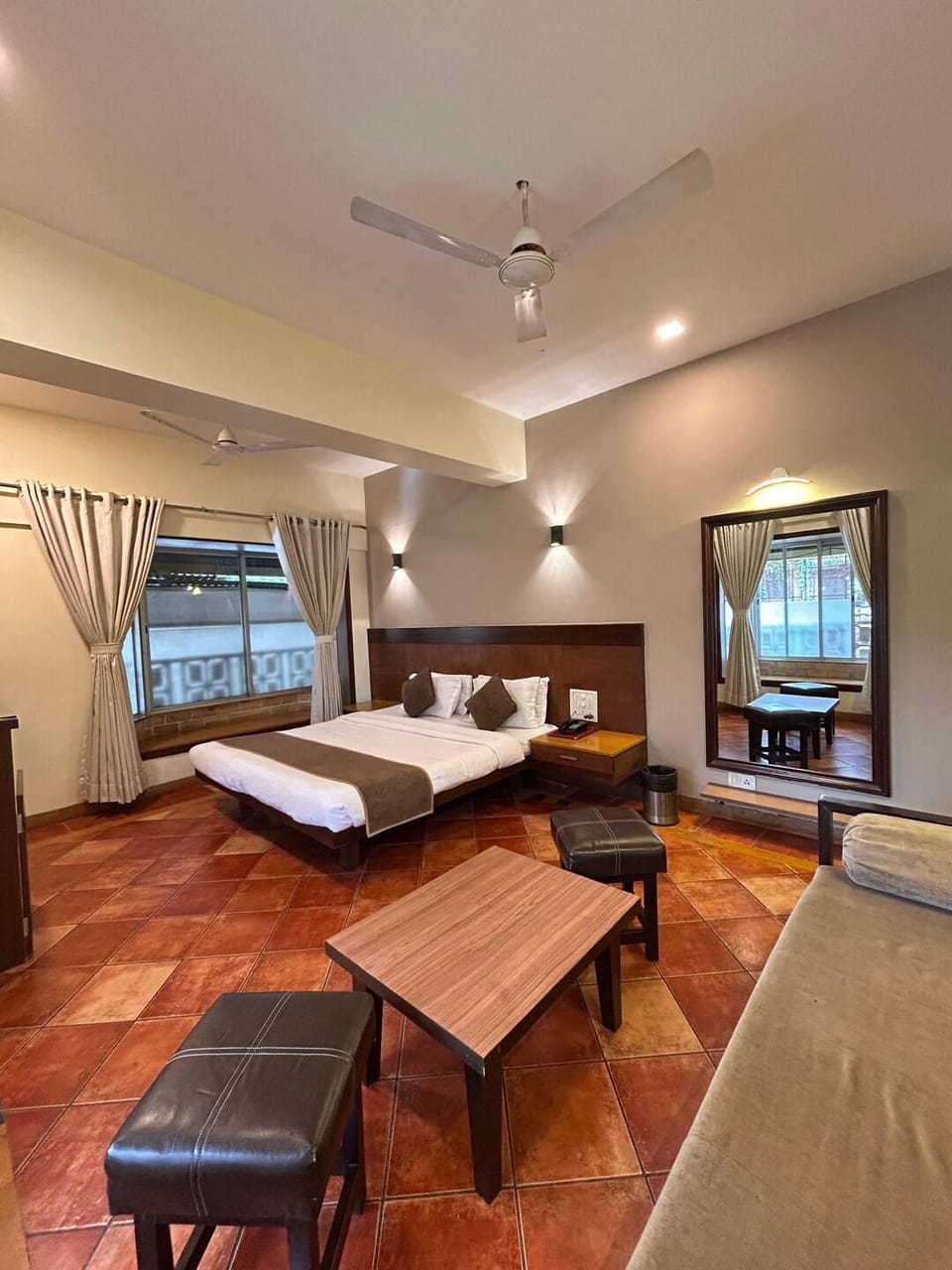 Hotel Chandralok Hotel in Lonavla