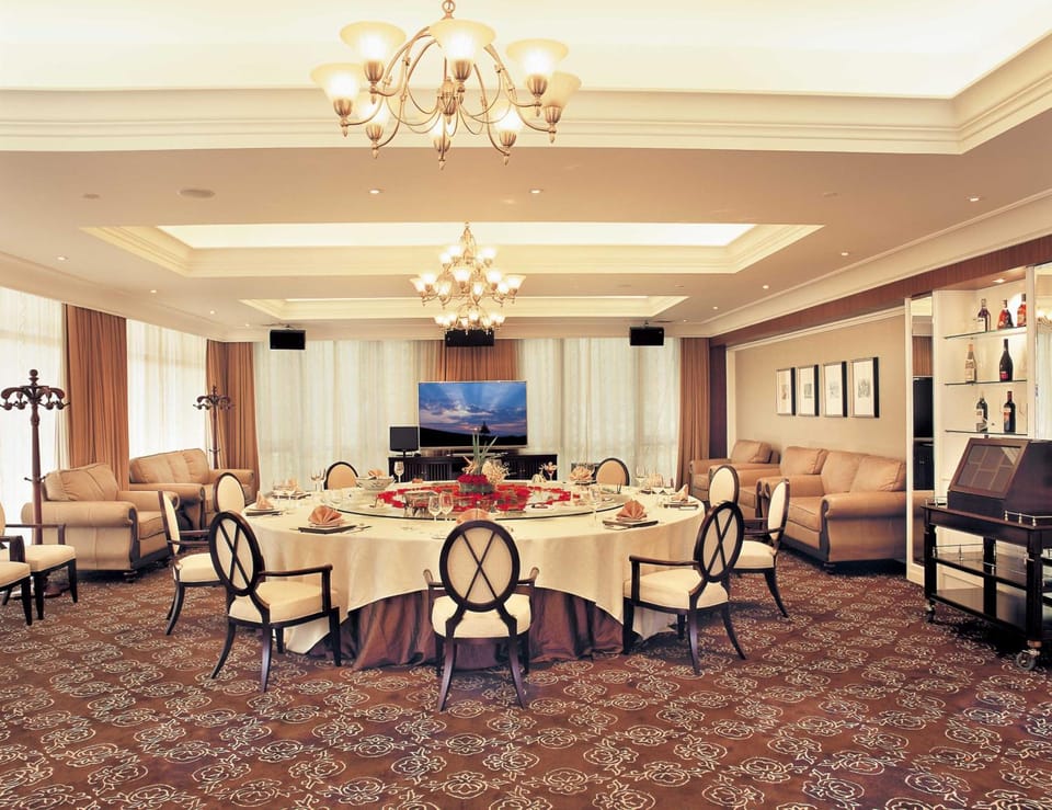 Hangzhou Rose Garden Resort and Spa Resort in Hangzhou